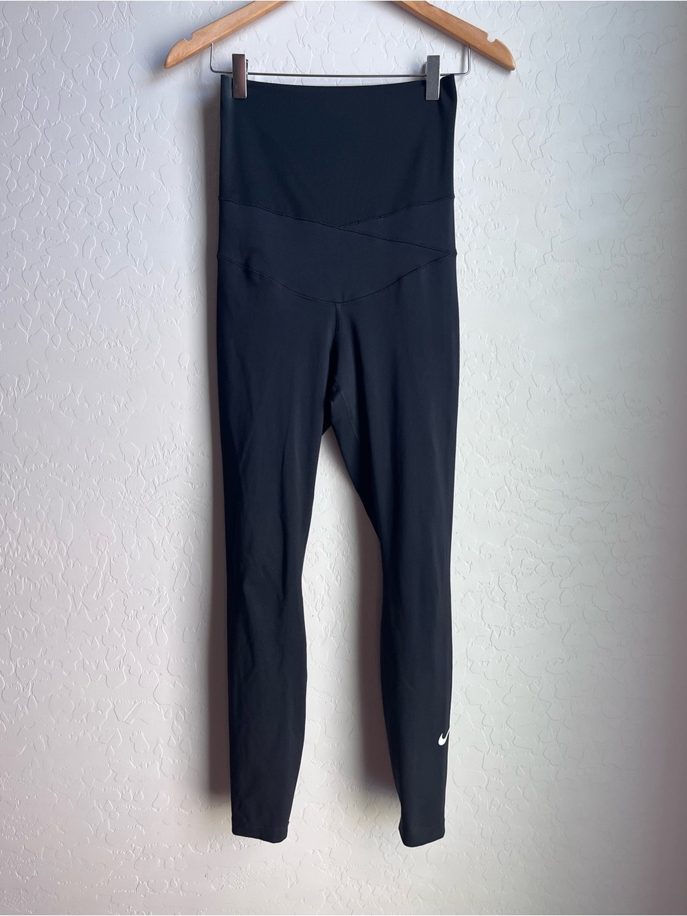 Nike Small Maternity Dri Fit High Rise Leggings - Picture 10 of 10
